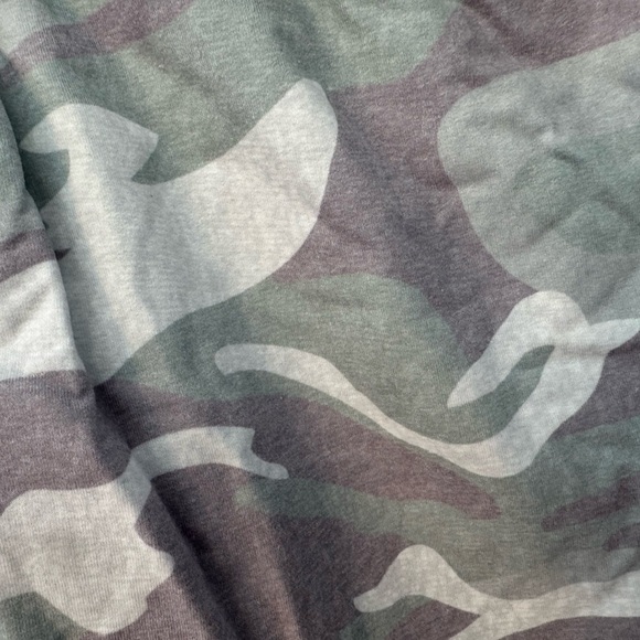 NEW! Never worn camouflage comfy joggers. Standout! - Picture 4 of 9